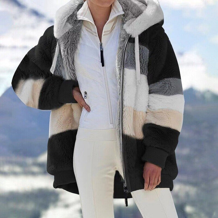 Dames Wolkenjas - Oversized Winterjas met Capuchon, Imitatiebont & Veelkleurig Design